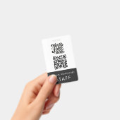 Moderner Logo QR-Code Mitarbeitername Ausweis (Handheld)