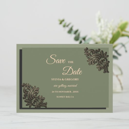 Moderner Luxury Earth Ton Sage Green & Gold Classi Save The Date (Stehend Vorderseite)