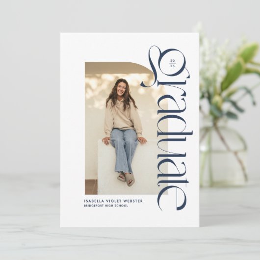 Moderner marineblauer Abschluss für Foto Einladung (Stehend Vorderseite)