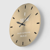 Moderner Minimal Gold-Hochzeitsszenario Große Wanduhr (Winkel)