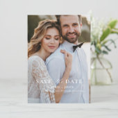 Moderner Minimal Save the Date Einladung (Stehend Vorderseite)