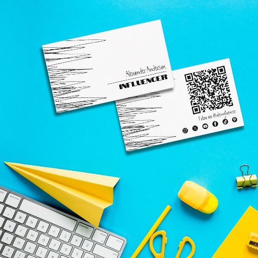 Moderner Minimal Scribble Black and White QR Code Visitenkarte