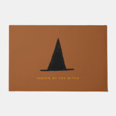 Moderner Minimal Spooky Halloween Hexenhut Fußmatte (Vorderseite)