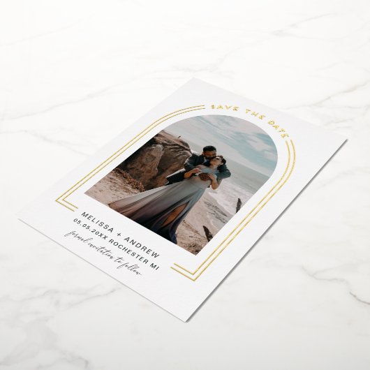 Moderner Minimalbogen Save the Date Folieneinladung (Gedreht)