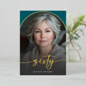 Moderner Minimaler Aquamariner Bogen Sechzigste Ge Folieneinladung (Stehend vorne)