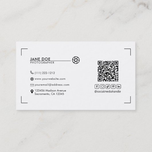 Moderner Minimaler Fotograf Visitenkarte (Rückseite)
