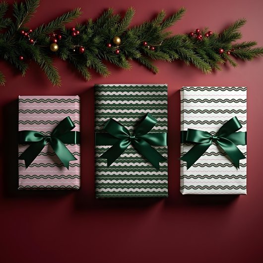 Moderner minimaler Retro-Wavy Green & Pink Stripe Geschenkpapier Set