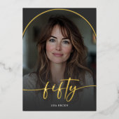 Moderner Minimaler Schwarzer Bogen Fünfzigjähriger Folieneinladung (Vorderseite)