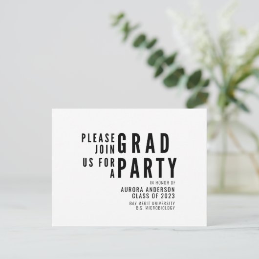 Moderner Minimalistischer Abschluss 2023 Party Postkarte (Stehend Vorderseite)