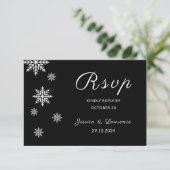 Moderner Minimalistischer Black Winter Wedding QR RSVP Karte (Stehend Vorderseite)