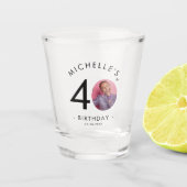 Moderner Minimalistischer Einfache Geburtstagspart Schnapsglas (Vorderseite)