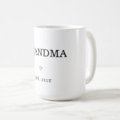 Moderner Minimalistischer Erstmaliger Oma Est. Kaffeetasse (VorderseiteRechts)