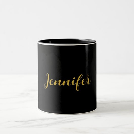 Moderner Minimalistischer Kalligraphiename Black G Zweifarbige Tasse (Mittel)