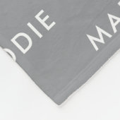Moderner minimalistischer Personalisierter Graunam Fleecedecke (Ecke)