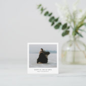 Moderner Minimalistischer QR-Code für Berufliches Quadratische Visitenkarte (Stehend Vorderseite)