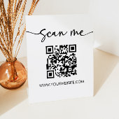 Moderner Minimalistischer Scan Me QR-Code Sockelschild