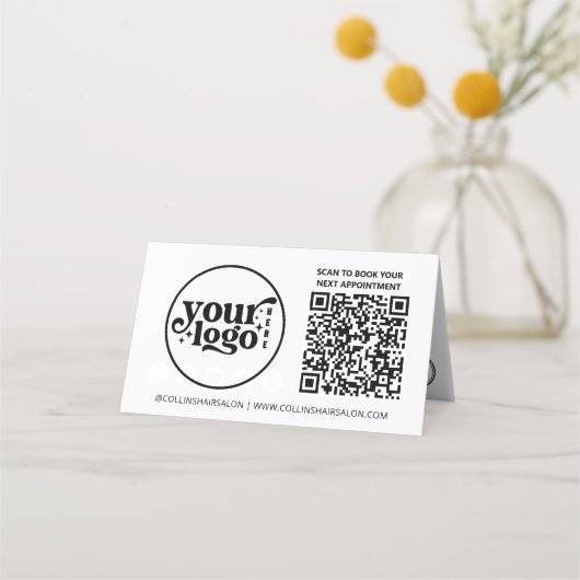 Moderner Minimalistischer Schwarz-weißer QR-Code-S Treuekarte (Vorderseite)