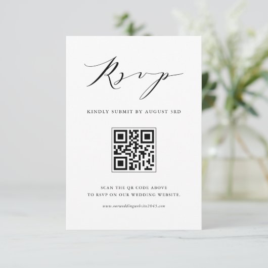 Moderner Minimalistischer Script Black Wedding QR RSVP Karte (Stehend Vorderseite)