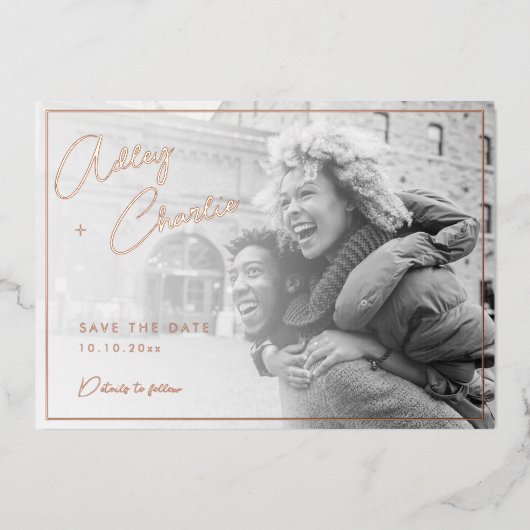 Moderner Mixed Schriftart Magenta Rose Gold Save t Folieneinladung (Vorderseite)