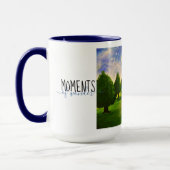 Moderner, moderner Abend mit Bäumen und Vater Tasse (Links)