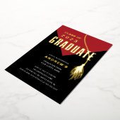 Moderner, mutiger Red Grad Cap Abschluss Folieneinladung (Gedreht)