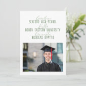 Moderner, mutiger Script Boy High School Abschluss Ankündigung (Stehend Vorderseite)