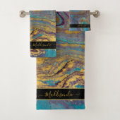 Moderner Name des Aquamarinen Lila Marmormonogramm Badhandtuch Set (Insitu)
