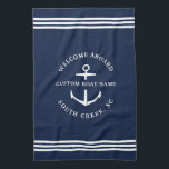 Moderner Name des benutzerdefinierten Schiffes Wil Geschirrtuch<br><div class="desc">Kochnische Handtücher in marineblau lesen "Willkommen an Bord",  sowie Ihr eigener Bootsname und Ihre Lage.</div>