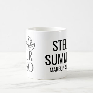 Moderner Name in großen schwarzen Buchstaben & Log Kaffeetasse