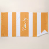 Moderner Name Orange Gestreifter Pool Strandtuch (Vorderseite)
