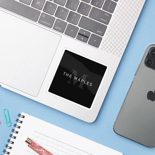Moderner Name und Monogramm | Grau und Schwarz Aufkleber (Laptop mit iPhone)