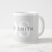 Moderner Name und Monogramm | Light & Dark Grau Wh Jumbo-Tasse (Vorderseite Rechts)