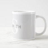 Moderner Name und Monogramm | Light & Dark Grau Wh Jumbo-Tasse (Rechts)