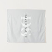 Moderner Name und Monogramm | Light & Dark Grau Wh Wandteppich (Vorderseite (Horizontal))