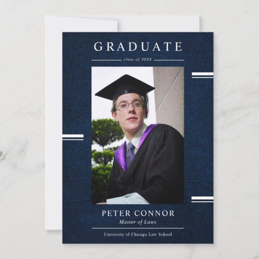 Moderner Navy Blue Layer Abschluss Einladung (Vorderseite)