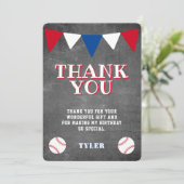 Moderner Niedlicher Baseball-Kindergeburtstag Dankeskarte (Stehend Vorderseite)