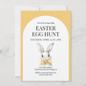 Moderner Niedlicher Ostereier Hunt Rabbit Arch Einladung (Vorderseite)