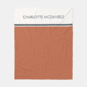 Moderner Orange einfacher Personalisierter Name Fleecedecke (Vorderseite)