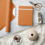 Moderner Orange Herbst Geschenkpapier<br><div class="desc">Mit unserem modernen Burnt Orange Herbst Wrapping Paper, einer warmen und stilvollen Wahl für Ihre Geschenkwünsche. Dieses Verpackungspapier zeichnet sich durch ein modernes Design in einer reichhaltigen orangefarbenen Farbe aus, das sich hervorragend eignet, um die Essenz des Herbstes zu erfassen und jedem Geschenk eine saisonale Touch zu verleihen. Ob Geburtstag,...</div>