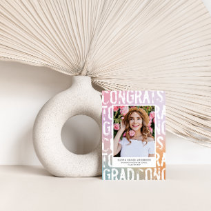 Moderner pastellfarbener Regenbogenrosa, mädchenha Einladung