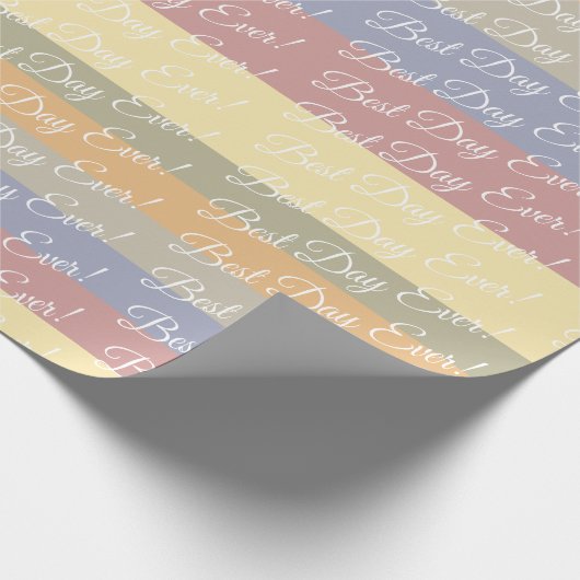 Moderner Pastellstreifen Geschenkpapier (Ecke)