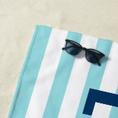 Moderner Personalisierter Name Navy Aqua Strichen Strandtuch (Beispiel)