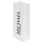 Moderner Personalisierter Trauzeuge in Schwarz/Wei Geschenktüte Für Weinflaschen (Vorderseite Schrägansicht)