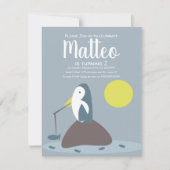 Moderner Pinguin Angeln im Wassermeer Geburtstag Einladung (Vorderseite)