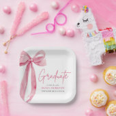 Moderner Pink Bow Coquette Graduate Abschluss Pappteller (Party)