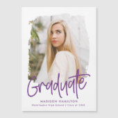Moderner Preppy Lila Script Foto Abschluss Magneteinladung (Vorderseite)