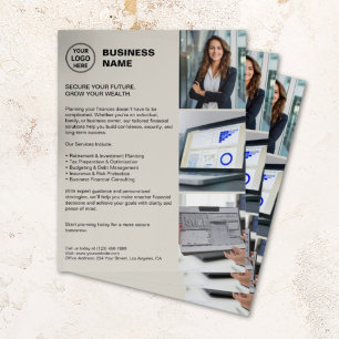 Moderner professioneller Flyer für Finanzdienstlei
