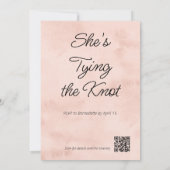 Moderner QR-Code Bach für Rosa und Creme Einladung (Rückseite)