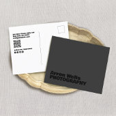 Moderner QR-Code für Schwarz und Schwarz Postkarte