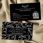 Moderner QR-Code für Schwarz-Weiß-Blumen-Schönheit Visitenkarte